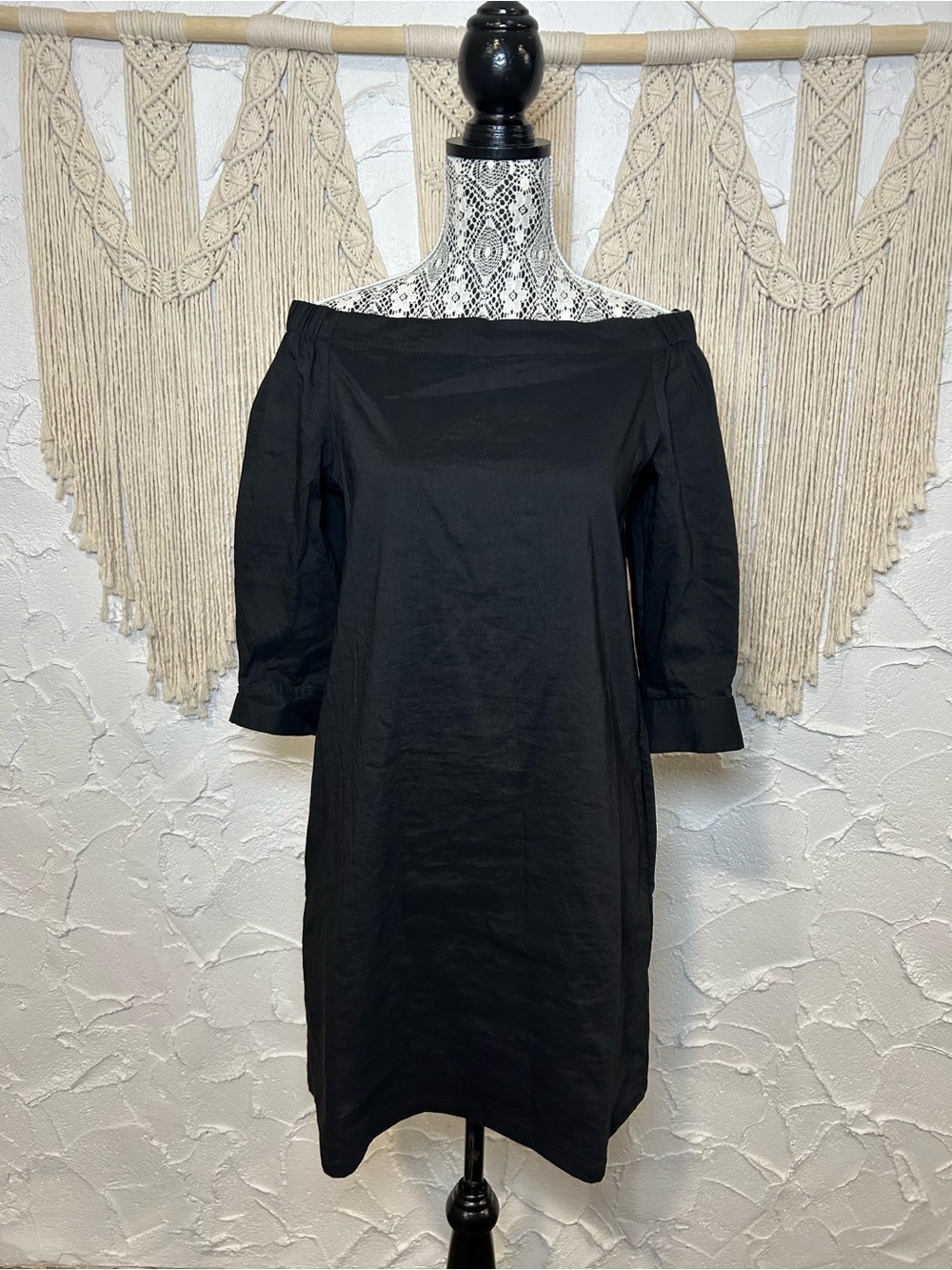 Theory minimalist off-the-shoulder black linen blend shift dress Women’s size 6